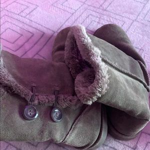 GRAY fluffy boots
